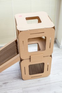 Drapak dla kota KARTONOWY 2x domek pochylnia