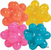 TRIXIE Zestaw Piłek Bąbelkowych z Gumy 4szt/opakowanie, Piłeczki Odbijają się Same w Różnych Kierunkach!