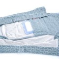 Krusse Body Step'n Go Dla Kotów Rozmiar S Głęboki Niebieski! Delikatna Tkanina Bambusowa! Zapinane Na Rzepy I Zatrzaski! Otwierana Część  Przy Ogonie! Możliwość Stosowania Wkładek Na Część Brzuszną! Po Operacjach i Przy Problemach Skórnych! Nowość!